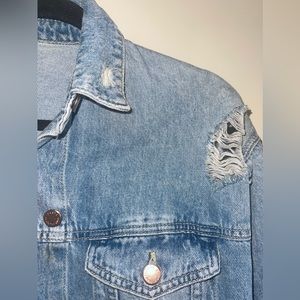 Zara distressed denim jacket. SOLD OUT ON WEBSITE.Worn once,brand new condition.